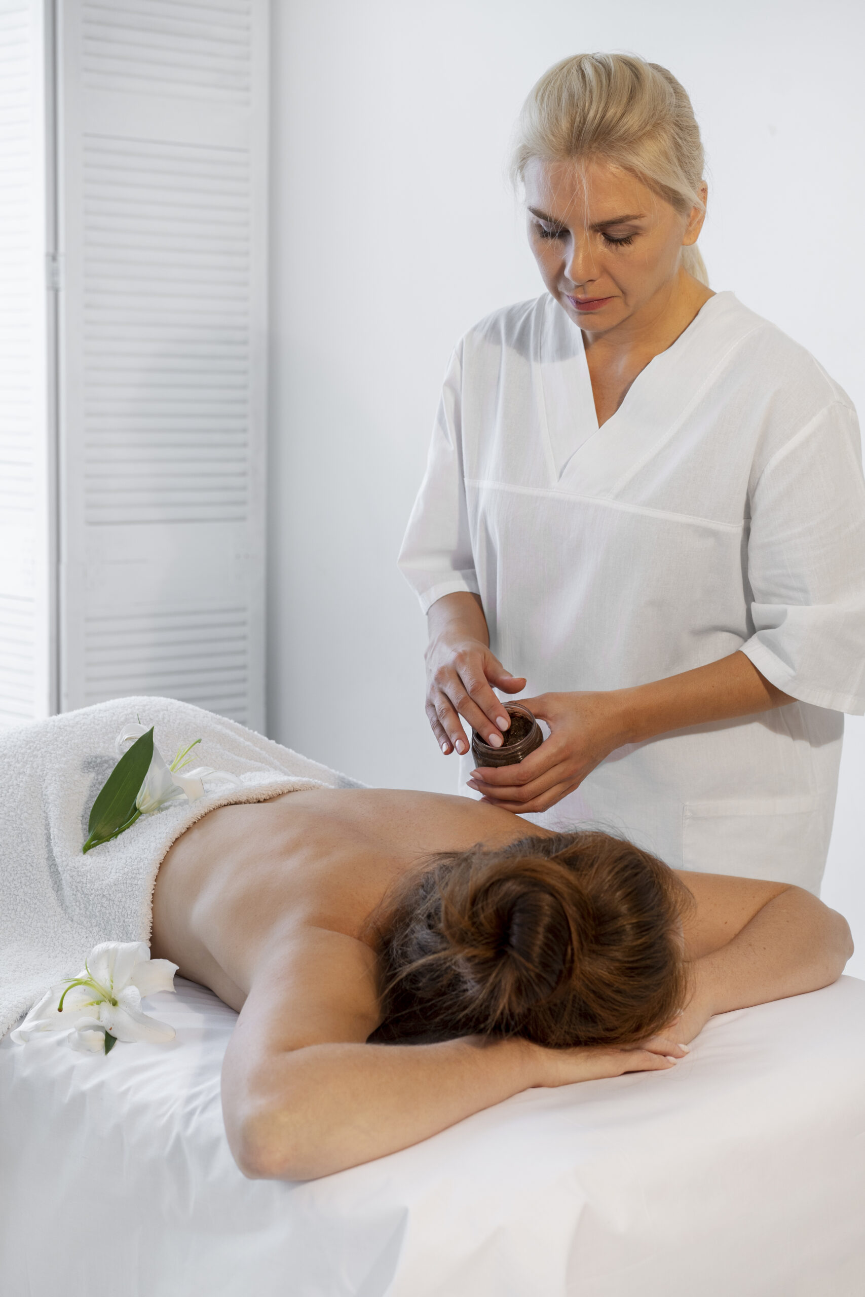 woman-spending-time-spa-getting-exfoliation-massage Best Russian Spa in Aerocity Delhi | Russian Spa In Mahipalpur
